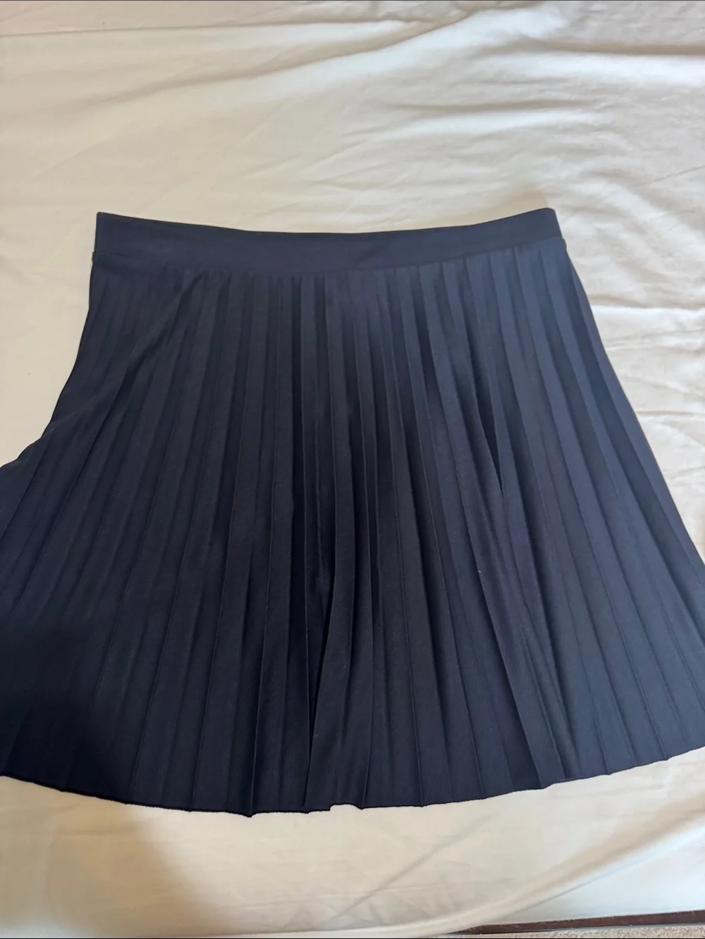 H&M Black Pleated Skirt - Picture 3 of 4